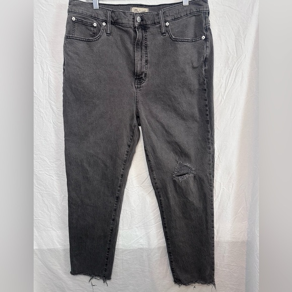 Madewell Denim - Madewell Vintage Jean Gray Distressed Raw Hem Jeans Size 32/3X
